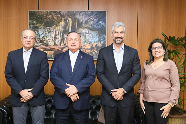 O presidente da Assembleia Legislativa da Bahia (ALBA), deputado Adolfo Menezes (PSD), recebe a diretoria da Coelba O presidente da Assembleia Legislativa da Bahia (ALBA), deputado Adolfo Menezes (PSD), recebe a diretoria da Coelba