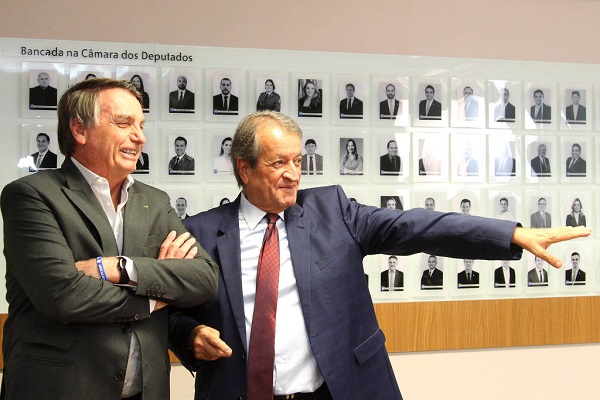 O ex-presidente Jair Bolsonaro (PL) e o presidente do PL, Valdemar Costa Neto O ex-presidente Jair Bolsonaro (PL) e o presidente do PL, Valdemar Costa Neto
