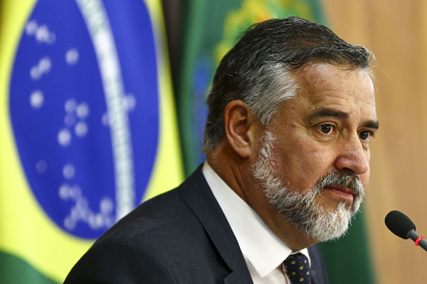 O ministro Paulo Pimenta