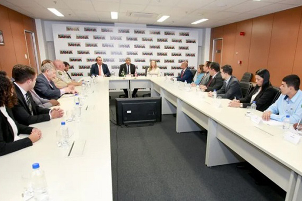 Governador Jerônimo Rodrigues (PT) em reunião com representantes de entidades de classe das polícias Civil e Militar Governador Jerônimo Rodrigues (PT) em reunião com representantes de entidades de classe das polícias Civil e Militar