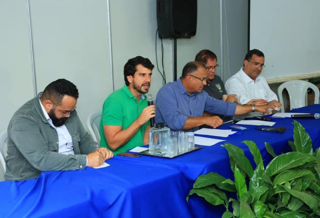 Comissão de Agricultura da ALBA realiza sessão itinerante durante a 8ª Expo Santana, no Oeste Comissão de Agricultura da ALBA realiza sessão itinerante durante a 8ª Expo Santana, no Oeste