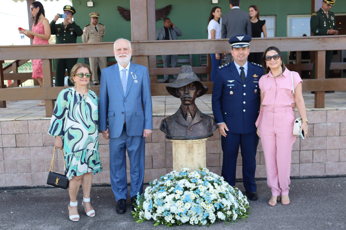 A Cerimônia foi alusiva ao 150º Aniversário de Nascimento de Alberto Santos Dumont