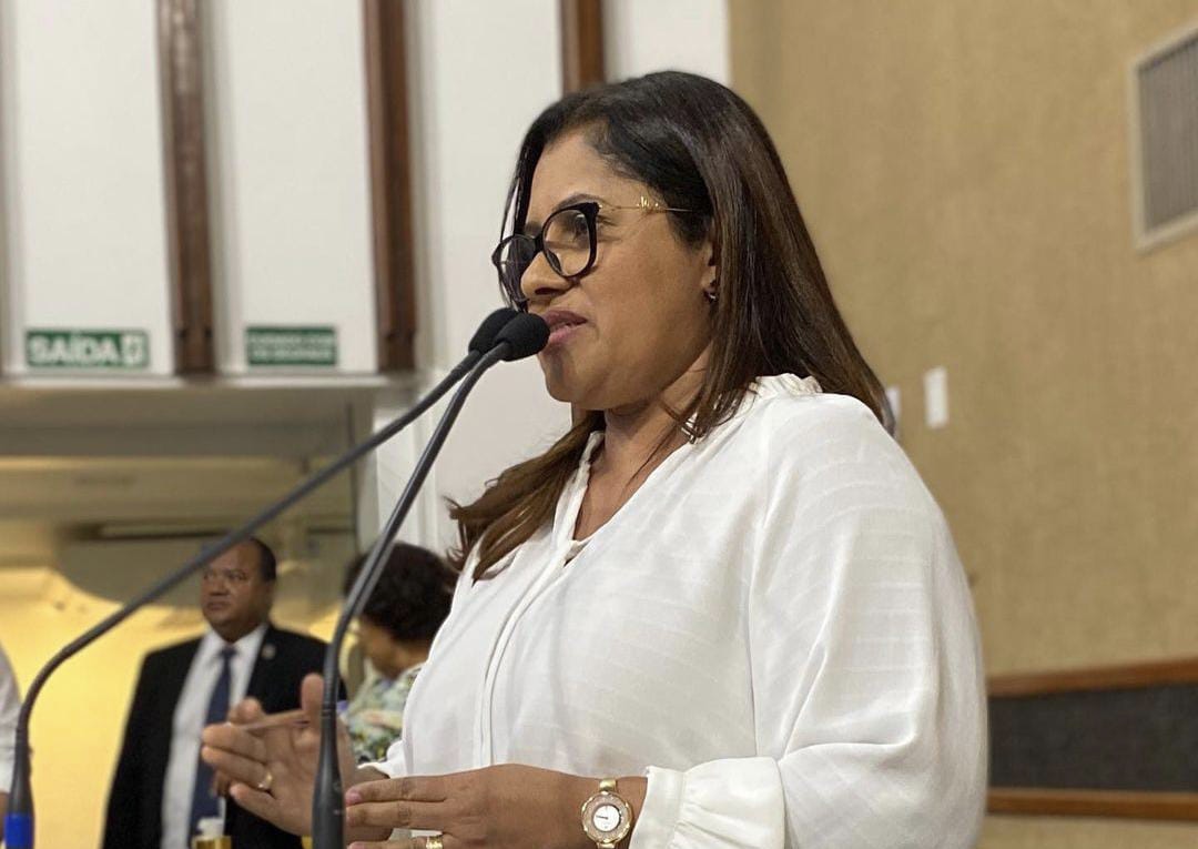 Na imagem, a deputada estadual Kátia Oliveira, do União Brasil