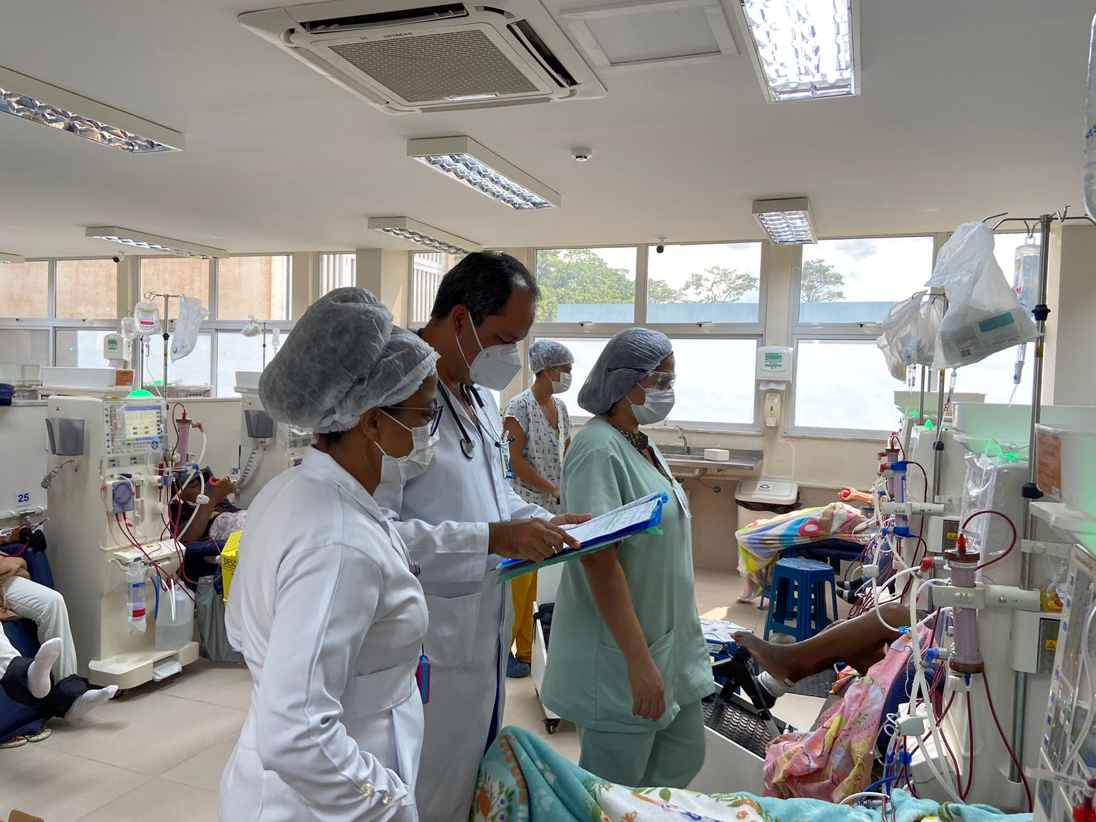 Instituto de Nefrologia do Recôncavo ultrapassa marca de 58,3 mil sessões de hemodiálise em três anos 