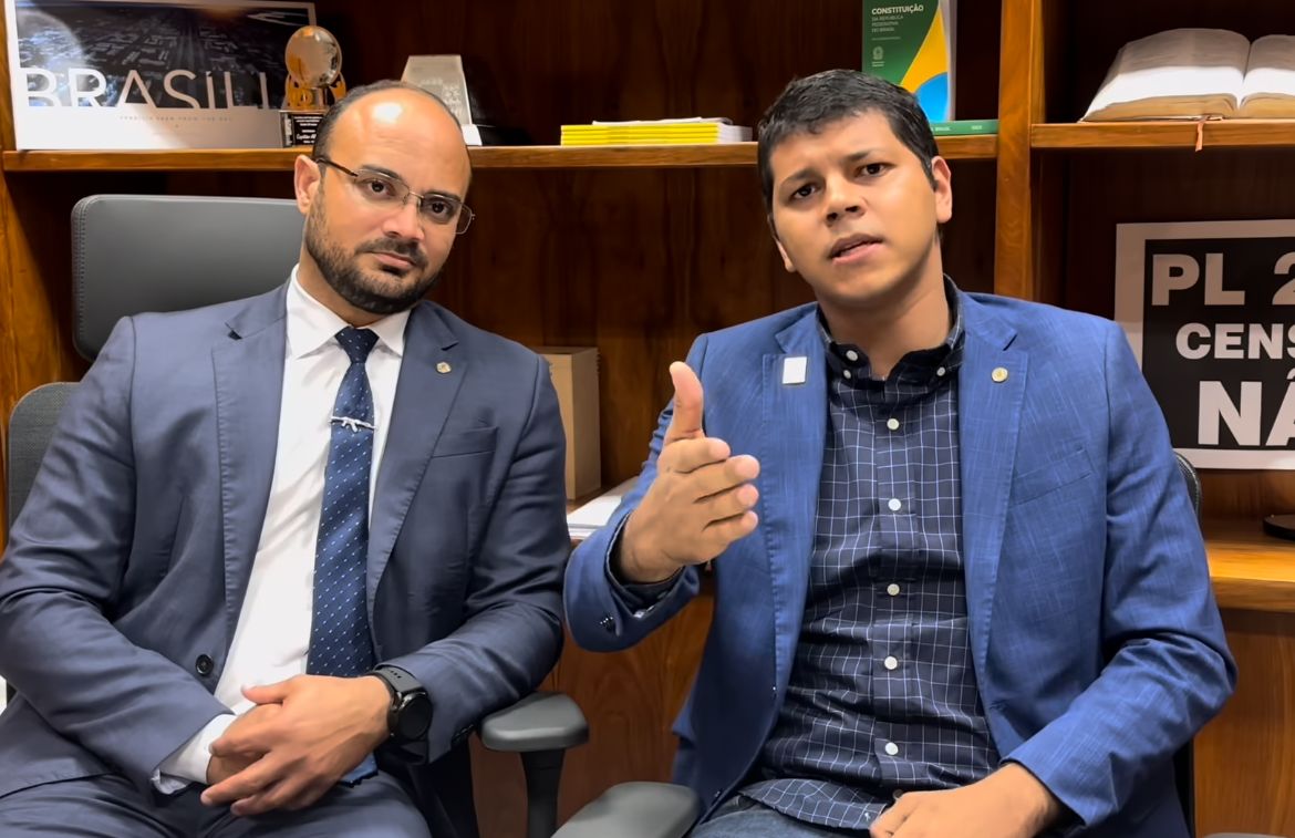 Em junho, o governo do Estado havia anunciado que tanto os servidores ativos quanto os inativos, aposentados e pensionistas receberiam um adiantamento de 50% de seus salários no dia 23 de junho Em junho, o governo do Estado havia anunciado que tanto os servidores ativos quanto os inativos, aposentados e pensionistas receberiam um adiantamento de 50% de seus salários no dia 23 de junho