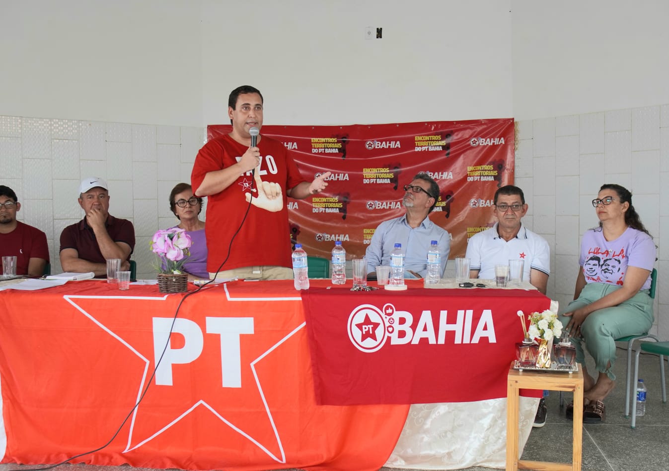 Presidente do PT Bahia, Éden Valadares convidou dirigentes, filiados, deputados, deputadas e lideranças políticas dos dois territórios.
