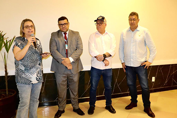 Reunião sobre o Minha Casa Minha Vida em Feira de Santana