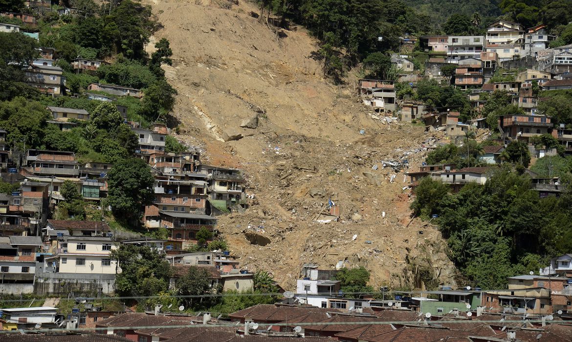 Mais de 4,2 milhões de pessoas tiveram de deixar as próprias casas Mais de 4,2 milhões de pessoas tiveram de deixar as próprias casas