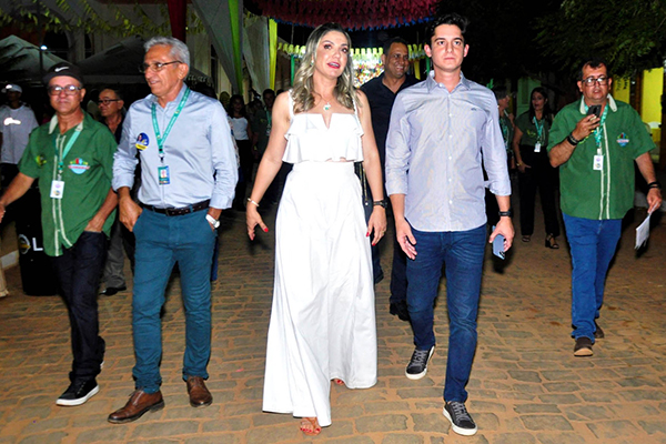 A prefeita Fernanda Sá Teles e o deputado estadual Marcelinho Veiga