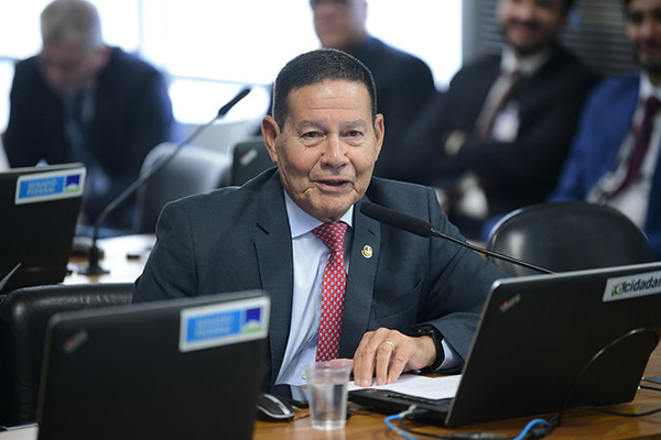 O senador Hamilton Mourão (Republicanos-RS)