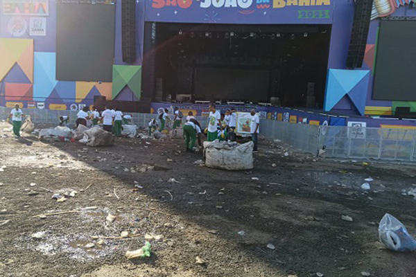 Materiais recicláveis recolhidos no Parque de Exposição durante festejos juninos