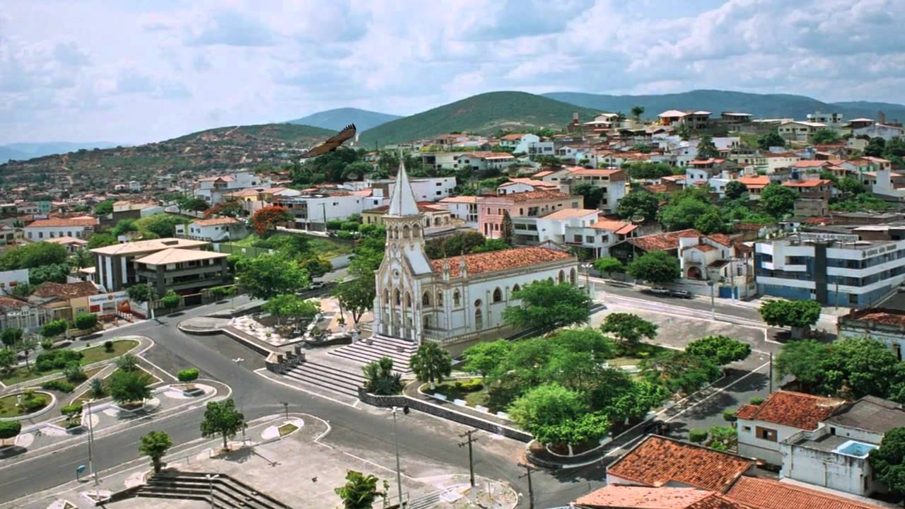 Quadrilha também teria atuado no município direcionando licitações para beneficiar a empresa Allpha Pavimentações e Serviços de Construções Ltda Quadrilha também teria atuado no município direcionando licitações para beneficiar a empresa Allpha Pavimentações e Serviços de Construções Ltda