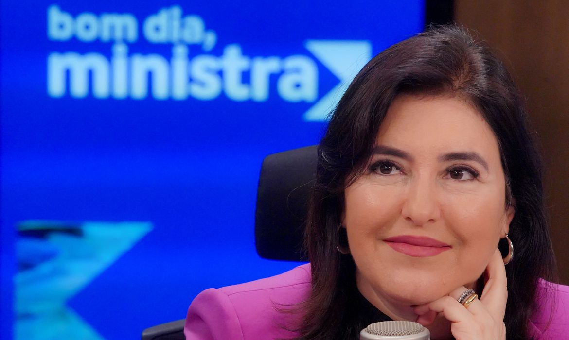 Ministra participou de programa de rádio na EBC
