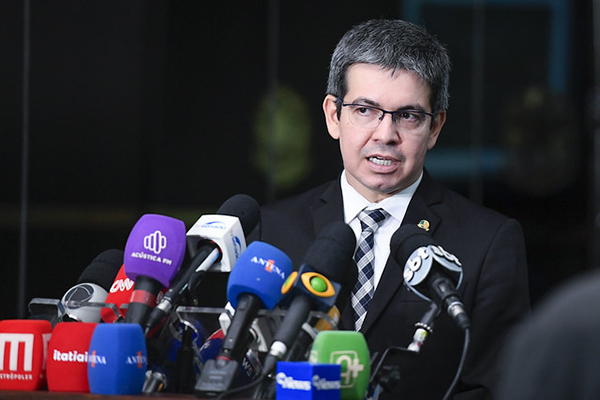 A proposta é de autoria do senador Randolfe Rodrigues (Sem partido-AP)