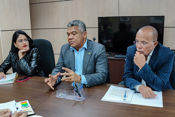 O vereador Suíca (PT) durante audiência no MEC, em Brasília, com parlamentares e prefeitos O vereador Suíca (PT) durante audiência no MEC, em Brasília, com parlamentares e prefeitos