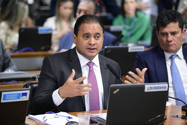 O relator do texto, senador Weverton Rocha (PDT-MA)