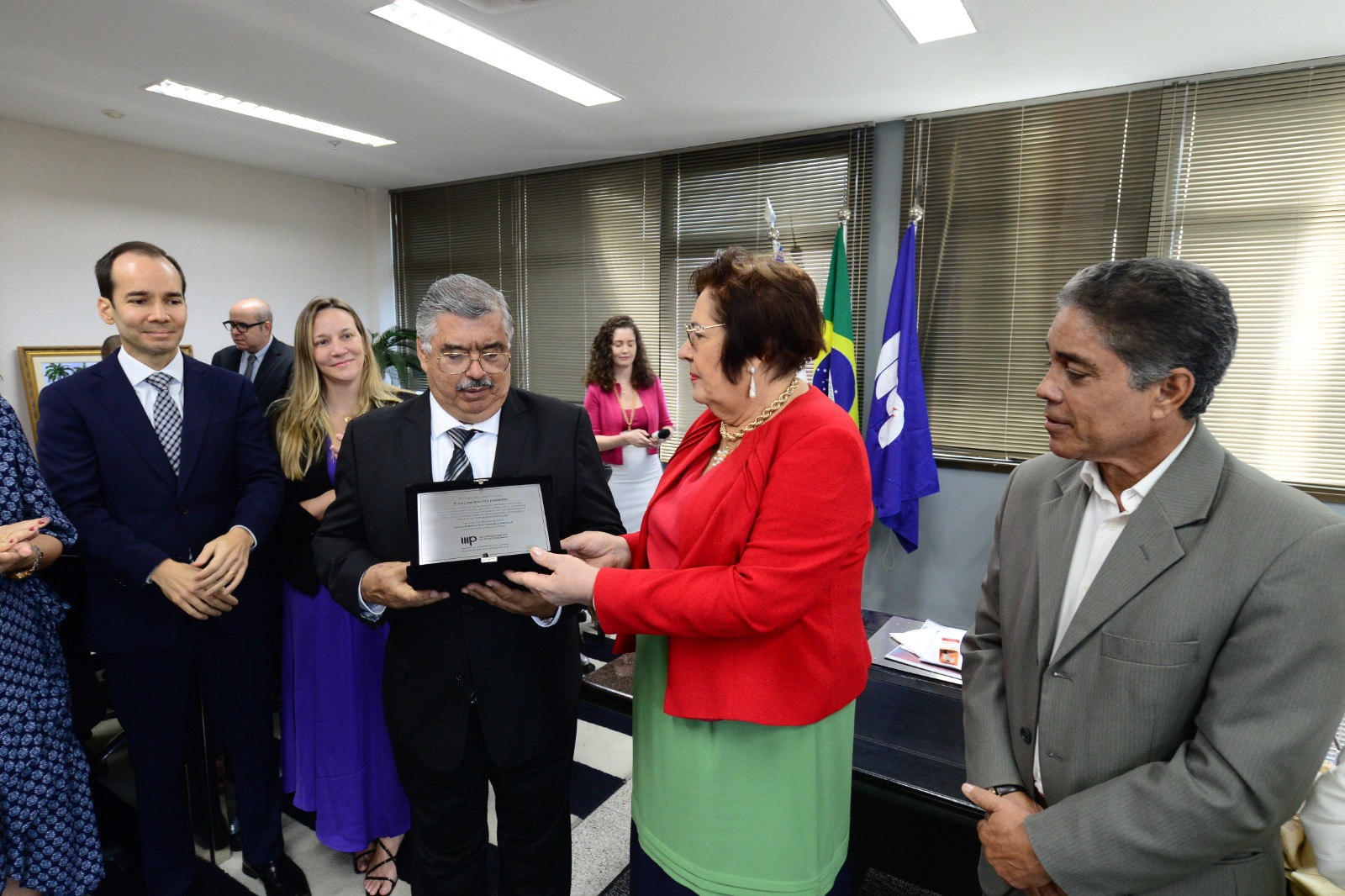 PGJ ressaltou a “dedicação inspiradora ao serviço público e à sociedade baiana de Zuval Gonçalves"