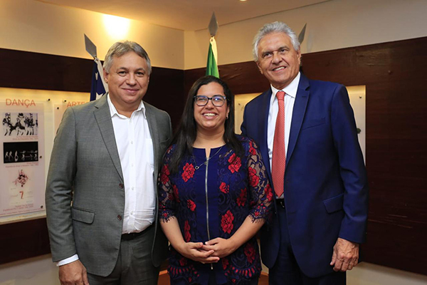 Ana Paula foi recebida pelo governador de Goiás, Ronaldo Caiado, e pelo presidente do Conselho Nacional de Secretarias Municipais de Saúde, Wilames Freire