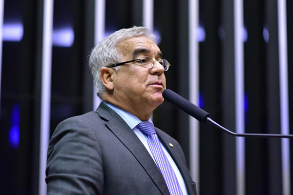 O deputado federal Zé Neto (PT) é o vice-presidente da Frente Parlamentar de Comércio e Serviços