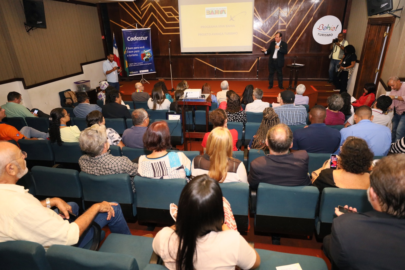 O lançamento reuniu lideranças, empresários e trabalhadores do setor
