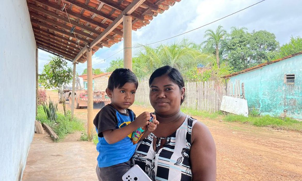 Parcela tem adicional de R$ 50 a gestantes e filhos de 7 a 18 anos Parcela tem adicional de R$ 50 a gestantes e filhos de 7 a 18 anos