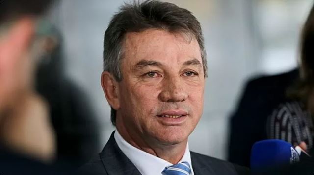 Antonio Denarium (PP-RR) fala à imprensa, após encontro com o presidente Jair Bolsonaro em 2022 Antonio Denarium (PP-RR) fala à imprensa, após encontro com o presidente Jair Bolsonaro em 2022