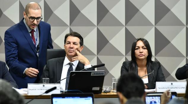 Arthur Maia e Eliziane Gama na CPI dos Atos Golpistas