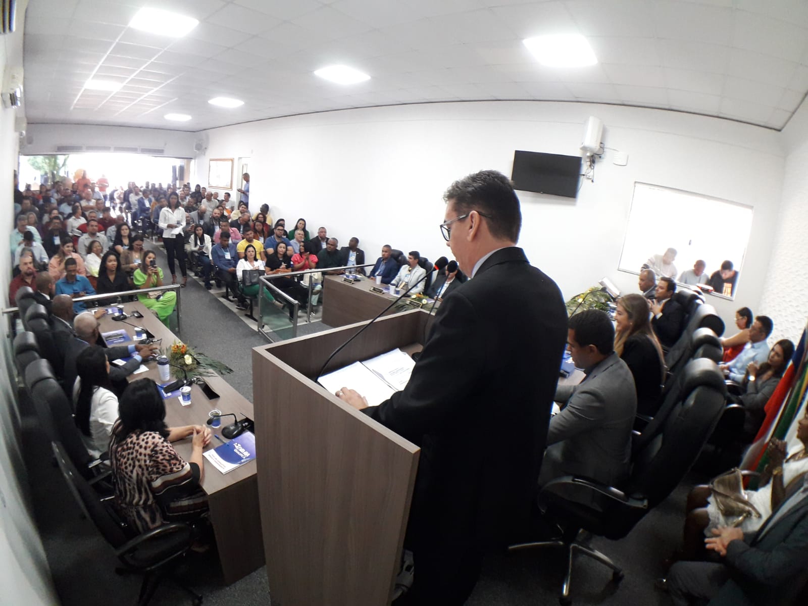 O evento faz parte do programa UVB Qualifica, idealizado pela UVB Bahia, que tem como objetivo principal a atualização dos vereadores, vereadoras, assessores e servidores de Câmaras Municipais