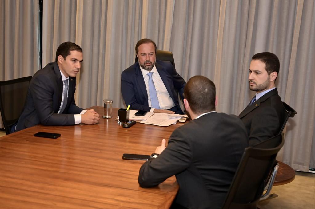 O deputado baiano relatou que o ministro Alexandre Silveira "assegurou que não existe nenhum problema na geração de energia"
