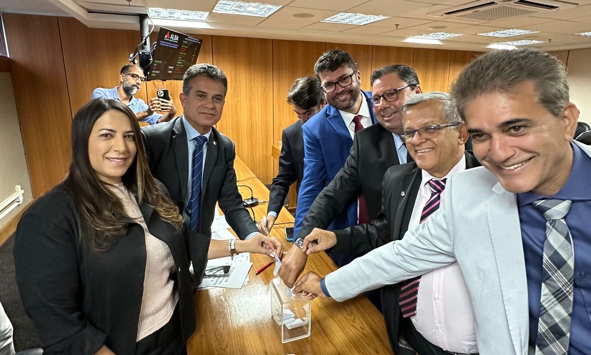 A subcomissão estabeleceu prazo de 12 meses de trabalho