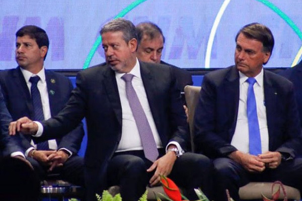 Arthur Lira foi instado a comentar situação do ex-presidente Jair Bolsonaro