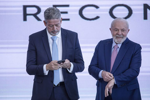 O presidente da Câmara dos Deputados, Arthur Lira, e o presidente Lula O presidente da Câmara dos Deputados, Arthur Lira, e o presidente Lula