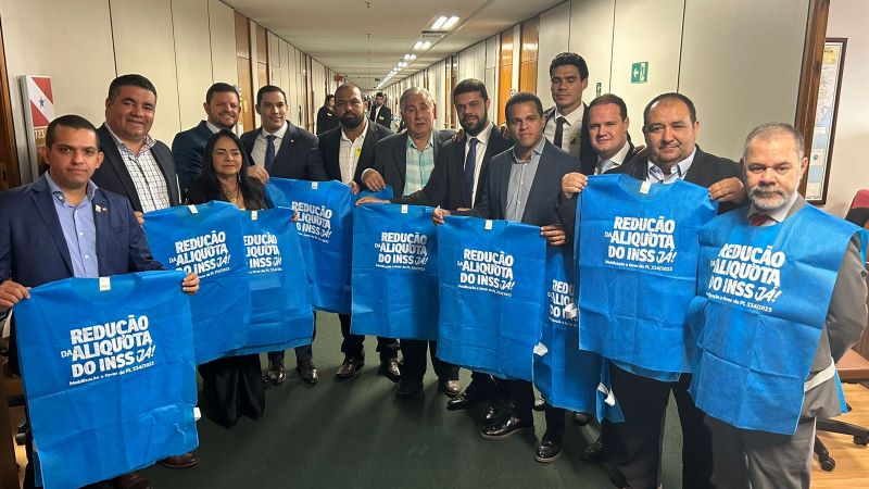 Gestores se encontraram com o líder do governo na Câmara, deputado Zeca Dirceu, do União Brasil, deputado Elmar Nascimento, e do PSD, Antônio Brito Gestores se encontraram com o líder do governo na Câmara, deputado Zeca Dirceu, do União Brasil, deputado Elmar Nascimento, e do PSD, Antônio Brito