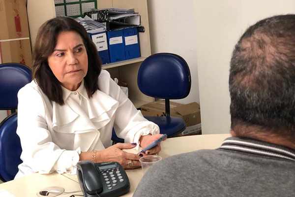 Presidente da Câmara de Feira de Santana, Eremita Mota (PSDB), registra boletim de ocorrência na DEAM