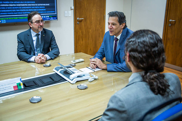 O ministro Fernando Haddad (Fazenda) com o secretário extraordinário da Reforma Tributária no Ministério da Fazenda, Bernard Appy O ministro Fernando Haddad (Fazenda) com o secretário extraordinário da Reforma Tributária no Ministério da Fazenda, Bernard Appy