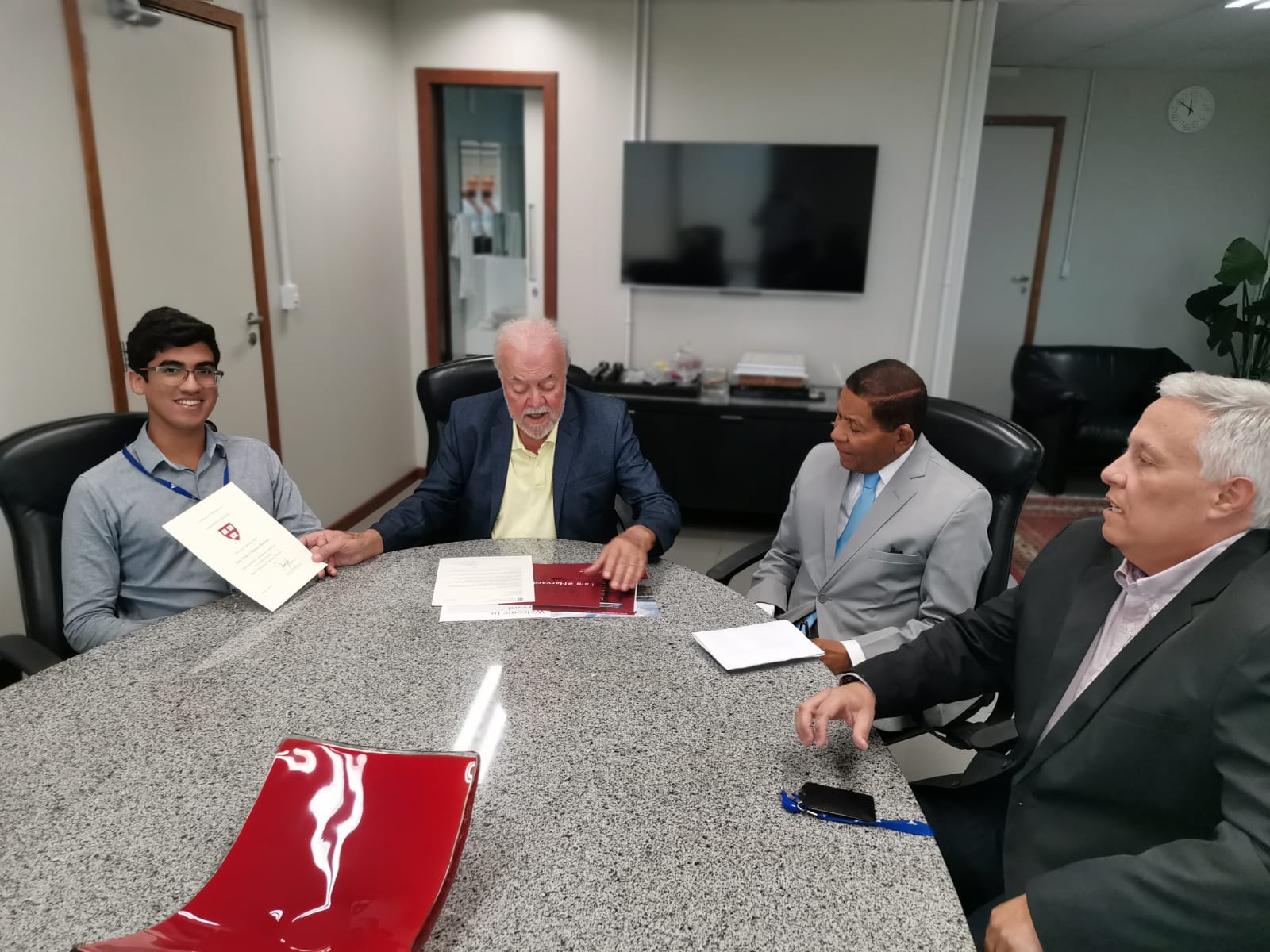 Luiz Martins – agora estudante de Harvard – é brasiliense de nascimento, mas foi criado na Bahia