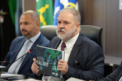 Augusto Aras lançou livro que documenta atuação judicial, extrajudicial e administrativa e detalha esforço de todo MP para salvar vidas