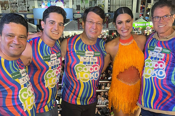 O deputado estadual Marcelinho Veiga com os prefeitos de Cocos e Sátiro Dias