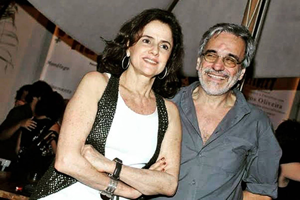 O diretor Aderbal Freire-Filho era casado com a atriz Marieta Severo O diretor Aderbal Freire-Filho era casado com a atriz Marieta Severo