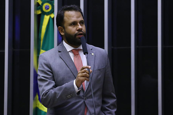 Deputado federal Pastor Henrique Vieira (PSOL-RJ)