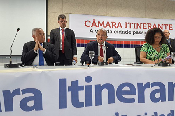 Projeto Câmara Itinerante