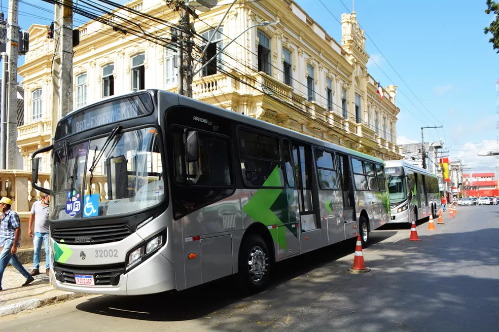 Certame tem como objeto contratação de equipamentos ligados à semaforização de vias públicas nas quais opera o BRT, com valor estimado de R$8,9 milhões Certame tem como objeto contratação de equipamentos ligados à semaforização de vias públicas nas quais opera o BRT, com valor estimado de R$8,9 milhões