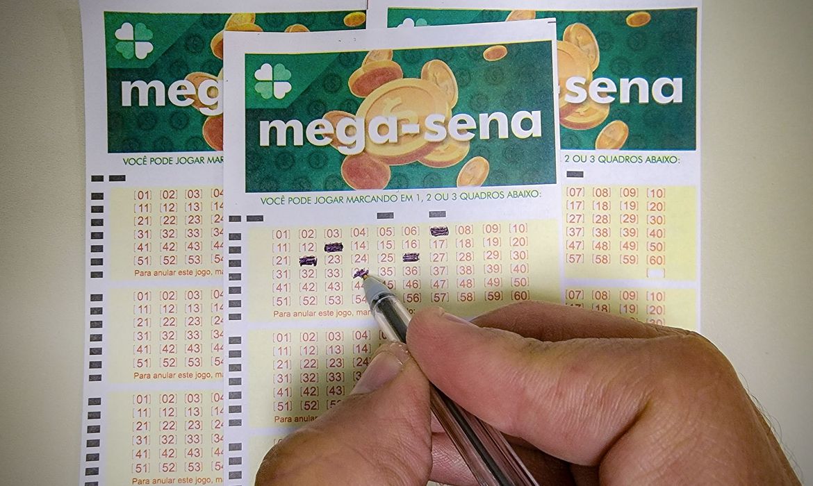 Nenhum apostador acertou as seis dezenas do concurso 2.900 da Mega-Sena Nenhum apostador acertou as seis dezenas do concurso 2.900 da Mega-Sena