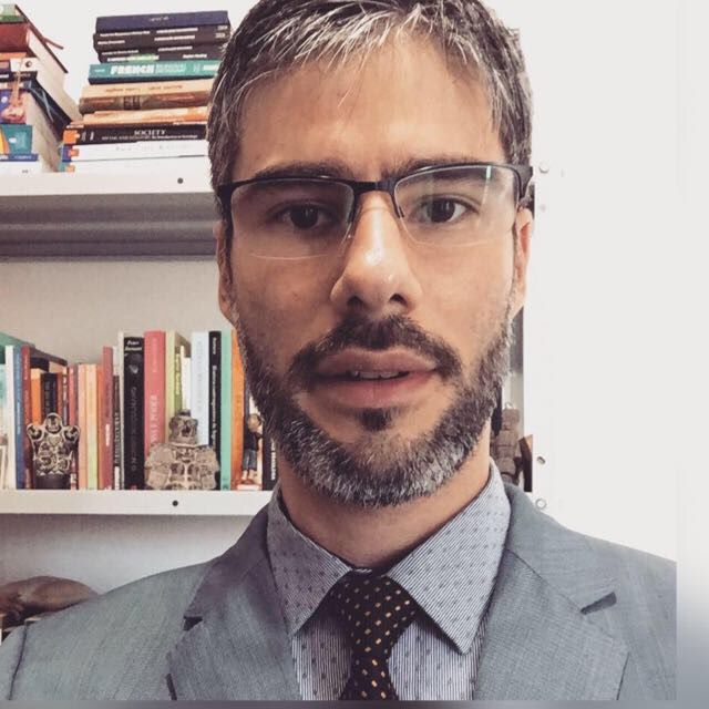Assista aqui mesmo no Política Livre ou na página do site no YouTube