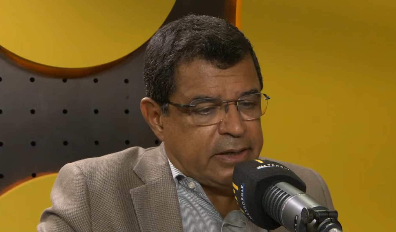 Davidson Magalhães é o atual titular da pasta