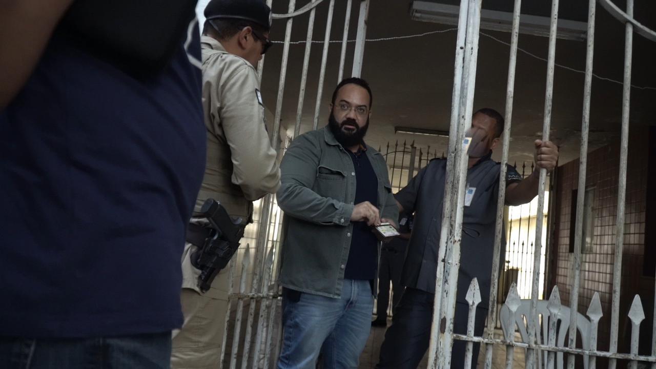 Deputado afirmou que foi impedido de entrar ao local no primeiro momento
