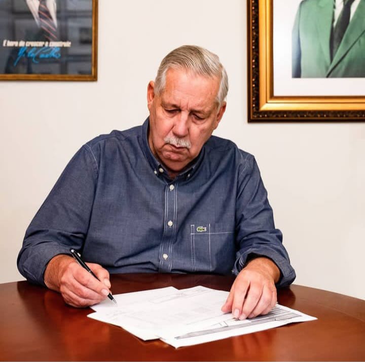 Ex-governador da Bahia e atual prefeito de Guanambi, Nilo Coelho Ex-governador da Bahia e atual prefeito de Guanambi, Nilo Coelho