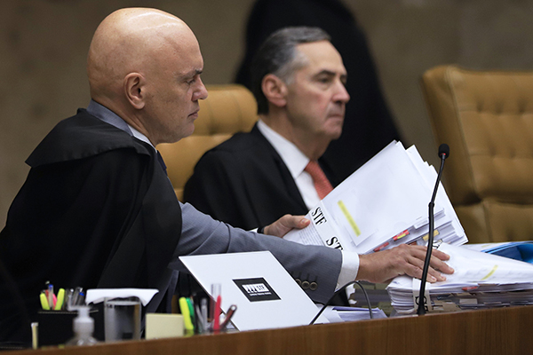 Os ministros Alexandre de Moraes e Roberto Barroso, do STF (Supremo Tribunal Federal)