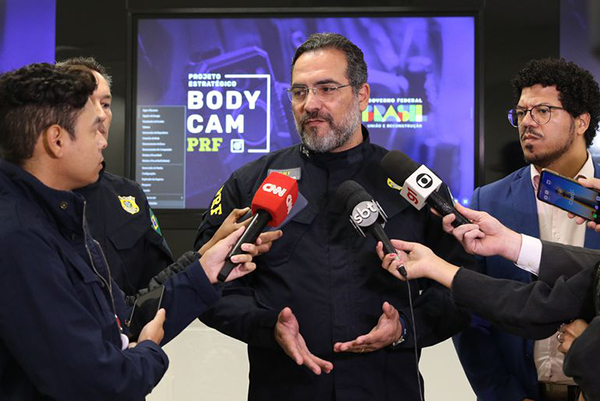 O diretor-geral da PRF (Polícia Rodoviária Federal), Antônio Fernando Oliveira