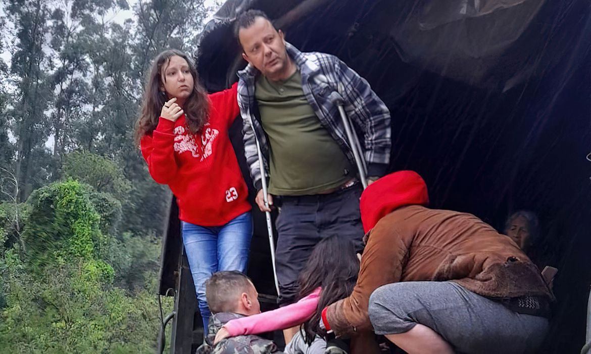 Há ainda 46 pessoas desaparecidas, segundo Defesa Civil